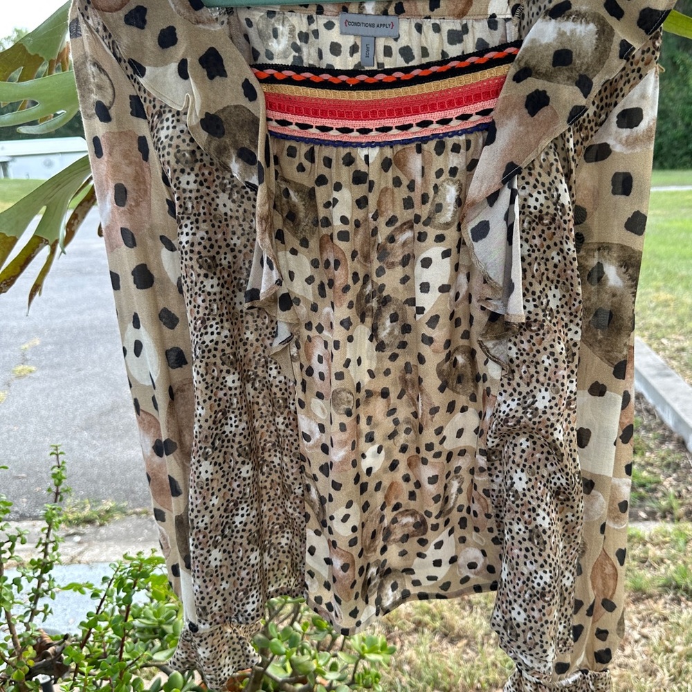 Women’s light as a feather colorful cool long shelve blouse size large